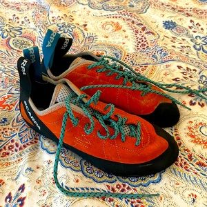 Women’s Climbing Shoes Scarpa 7.5